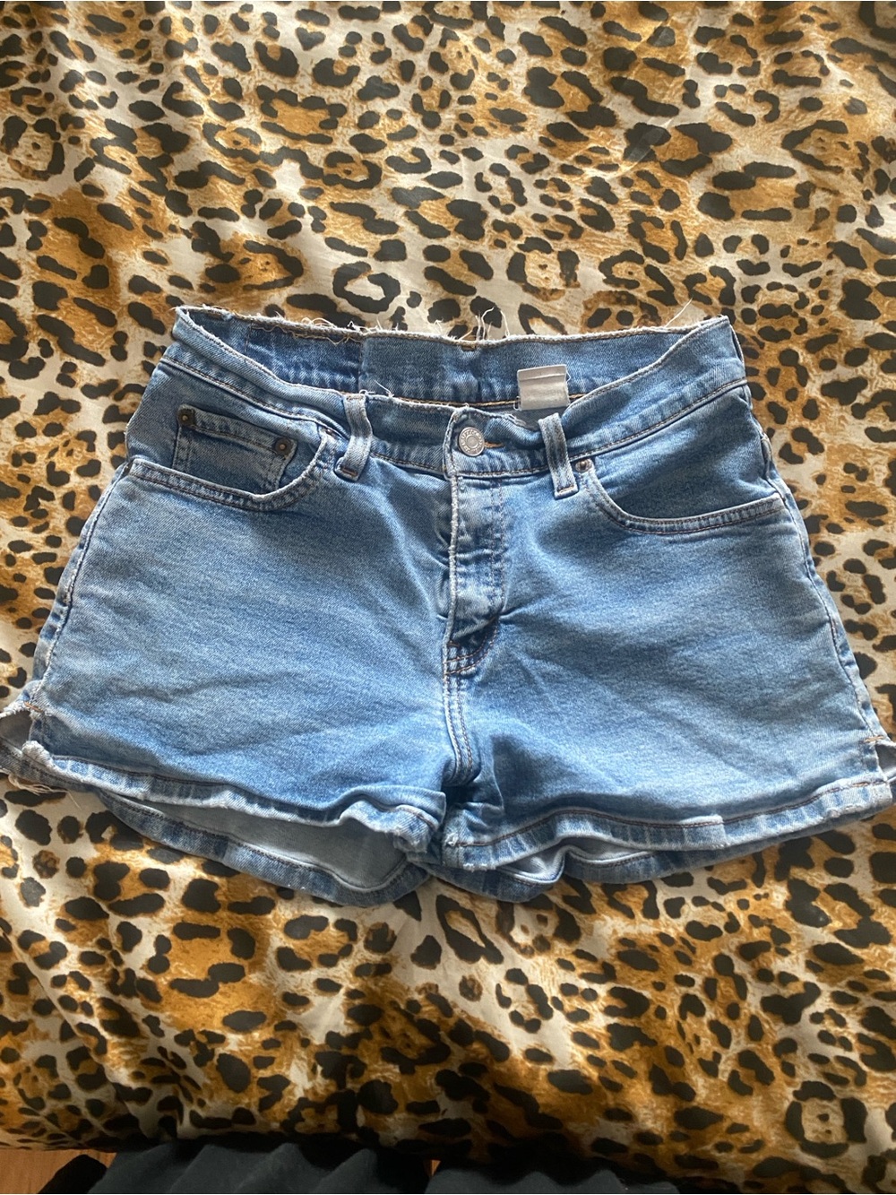 Cute Vintage Levi’s Jean Shorts